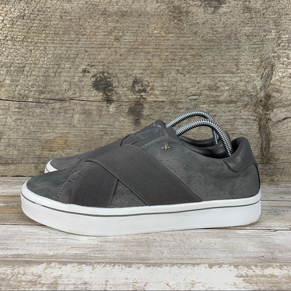 Skechers Slip On Sneakers Women’s Size 7